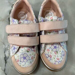 Livie and Luca girls sneakers nwot